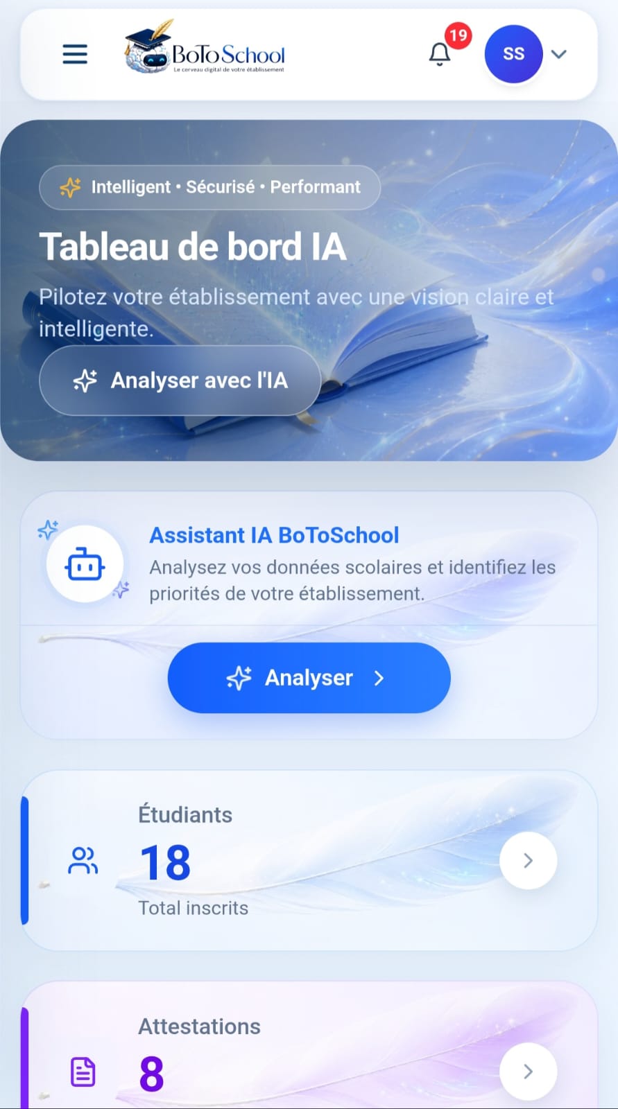 Portail scolaire mobile BotoSchool — accès parents et enseignants au Maroc